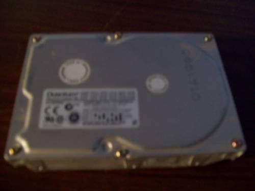 Quantum FB10S103 1GB uski ultra-2 SCSI pogon uski ultra-2